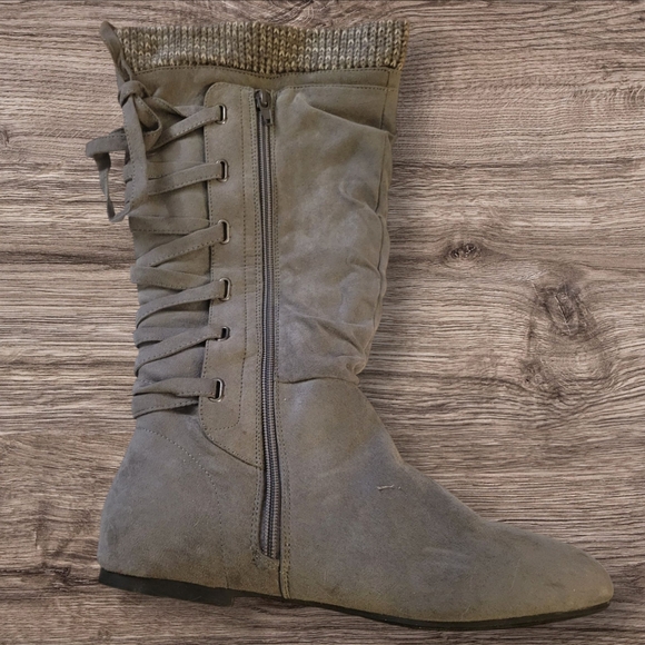 JustFab Gray Gabby Sweater Cuff Lace Up Boots Faux Suede Boots Women's Size 9 - Picture 6 of 7